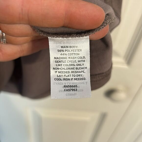 TREASURE & BOND Size Small Taupe Ruched Sleeveless Crossover Hem Sheath Mini - Picture 5 of 7